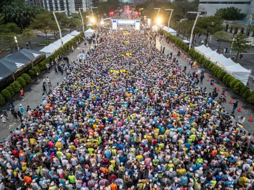▲年度體育盛事2025台北馬拉松，將於12月21日上午 06:30 自台北市民廣場起跑。（圖／取自台北旅遊網www.travel.taipei/zh-tw/）