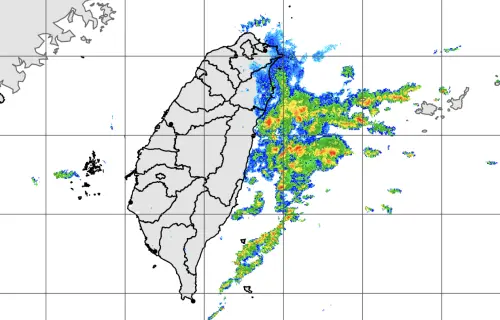 宜蘭大雨特報！桃竹苗、台中12縣市「陸上強風警戒」　防8級強風
