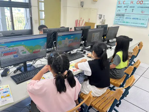 ▲遠通、uTagGo攜手靖娟基金會推動《校外教學安全Go》線上闖關遊戲進校，方便老師、同學使用平板、電腦等數位工具學習道安。（圖／遠通電收提供）