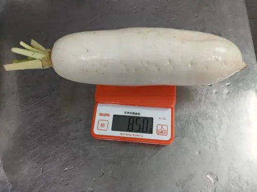 ▲北市衛生局說明，此次抽驗不符規定產品，違規原因為「青江菜」、「地瓜葉」、「白蘿蔔」、「花椰菜」等各1件，各檢出1至2項殘留農藥不符「農藥殘留容許量標準」規定。（圖／北市衛生局提供）