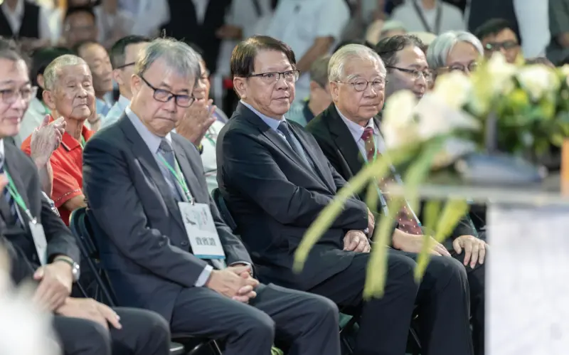 ▲潘孟安婉拒赴立院進行專報，提及過去前總統馬英九任內也婉拒4次，證明非單一政黨之主張。（圖／翻攝自潘孟安臉書）