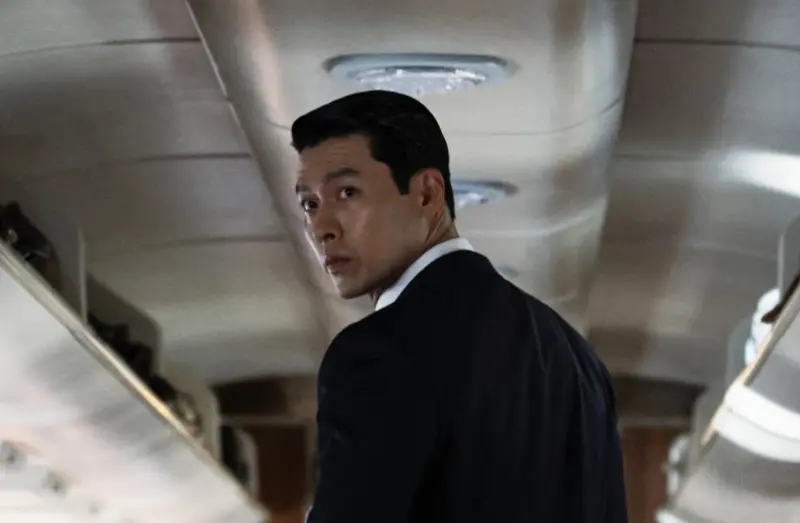 ▲Disney+打造2026年開運片單，玄彬（如圖）、全智賢化身職場前輩，讓您從劇中汲取角色智慧，為新的一年儲備戰鬥力。（圖／Disney+ 提供）