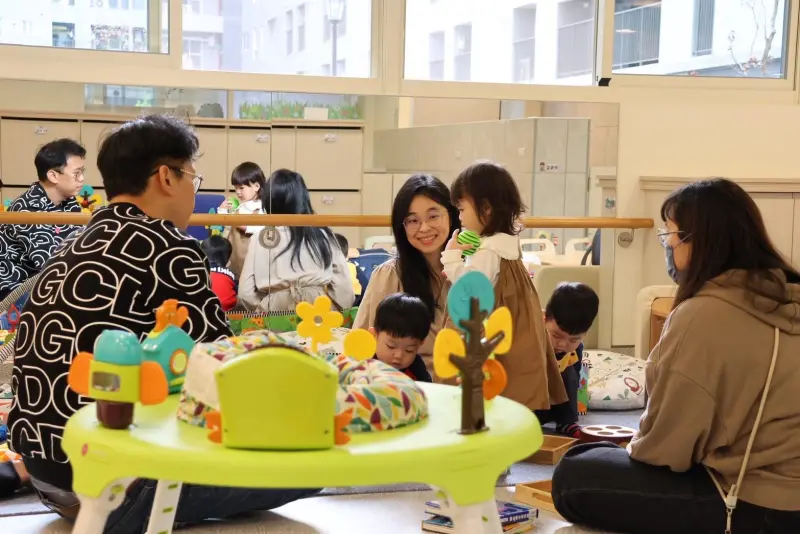▲西屯國安公托啟用，環境明亮溫馨，提供專業托育服務，讓幼兒在安全信任的環境中快樂成長。(圖／社會局提供2025.12.18)