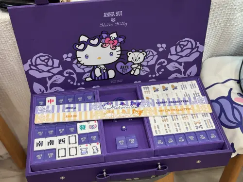 ▲限量水晶麻將，加價購4999元／款。（圖／記者鍾怡婷攝）