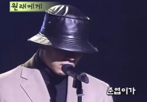 ▲具俊曄（如圖）在影片中數度哽咽表示「我們是一體」，拒絕單飛陪伴姜元來復健重返舞台展現深厚情誼。（圖／翻攝自IG@clon52）