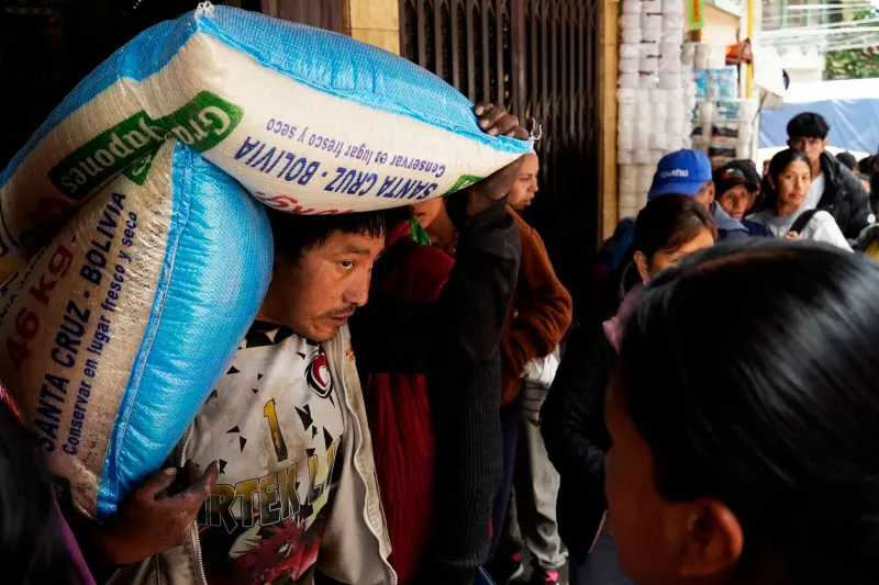 結束20年親中社會主義!玻利維亞經濟緊急狀態 新總統欲力挽狂瀾