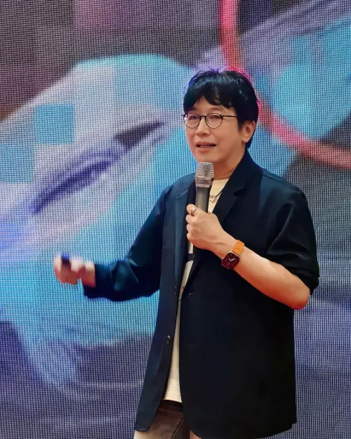 ▲動物行為治療師戴更基醫生