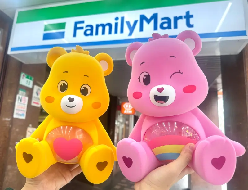 ▲全家新春送禮學開跑！逾200款禮盒登場，圖為Carebears造型糖果桶，售價699元。（圖／記者鍾怡婷攝）