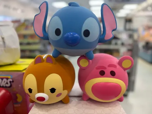 ▲TsumTsum植絨造型桶（售價699元）。（圖／記者鍾怡婷攝）