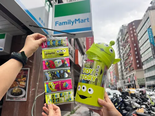 ▲元本山三眼怪造型味付海苔罐，售價439元。（圖／記者鍾怡婷攝）