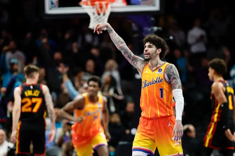 NBA/黃蜂133:126擊敗老鷹!半場狂砍18記三分球 追平聯盟紀錄