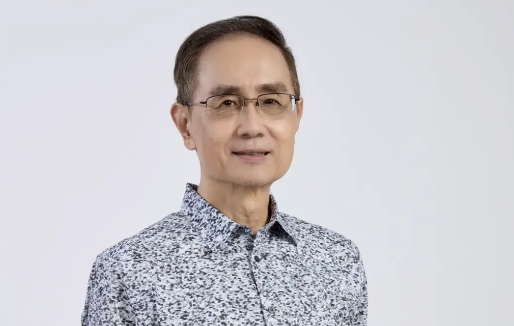 ▲民歌之父楊弦辭世，享壽75歲。遺孀Lydia透過民歌50粉絲專頁感謝各界關心，也提及兩人過去曾被說上輩子就認識，她許下心願，願和楊弦在光中重逢。（圖／翻攝自民歌50臉書）