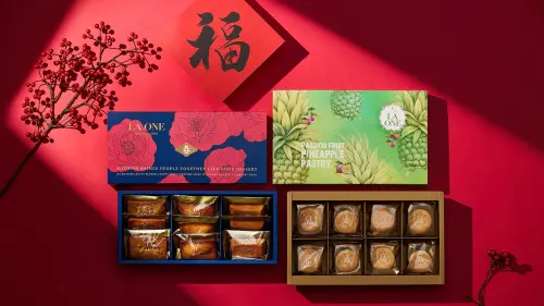 ▲ 近年精緻小禮成為年節趨勢 ，LA ONE推出「富桂費南雪禮盒」、「百香乳酪鳳梨酥禮盒」。（圖／LA ONE提供）