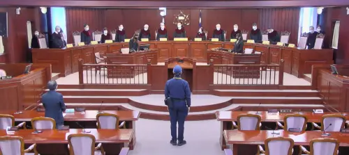 ▲憲法法庭在2024年7名大法官屆退後只剩8人，其中5人針對憲訴法修法宣告違憲。（圖／翻攝司法院影音Youtube頻道）