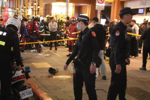 北車丟完煙霧彈中山隨機砍人！9人受傷中4人命危　大批民眾目擊
