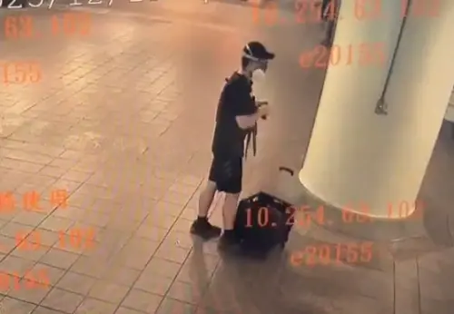 ▲北捷隨機攻擊張文妨害兵役通緝中！國防部「揭原因」非現役軍人。（圖／翻攝畫面）