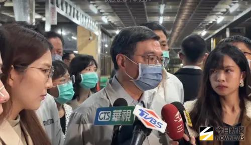 今晚趕赴台大醫院！卓榮泰：加強國內鐵公路、捷運安全戒備
