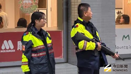 ▲相關單位向記者透露：「因為台北捷運事件，目前台南市政府所有大小車站都會加派警力實施戒備，全台灣應該也都是如此，是來自警政署的命令。」（圖／記者張一笙攝）