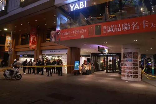 ▲27歲嫌犯一路闖進誠品南西店，在警方圍捕過程中自6樓墜樓身亡。（圖／記者葉政勳攝）