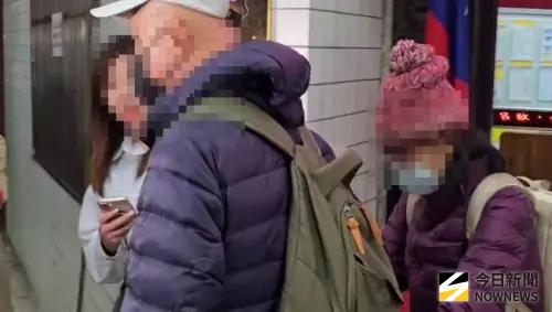 北車、中山釀4死9傷！張文父母現身派出所　戴帽口罩全程不回應
