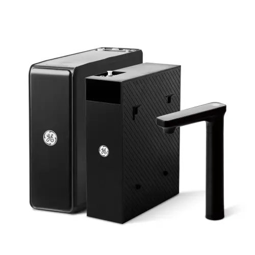 ▲奇異淨水極光5800瞬熱飲水機淨水組原價62,000元，現在特價只要38,800元，馬上省下23,200元。官網購買再享24期0利率和500元商品抵用券。（圖／品牌提供）