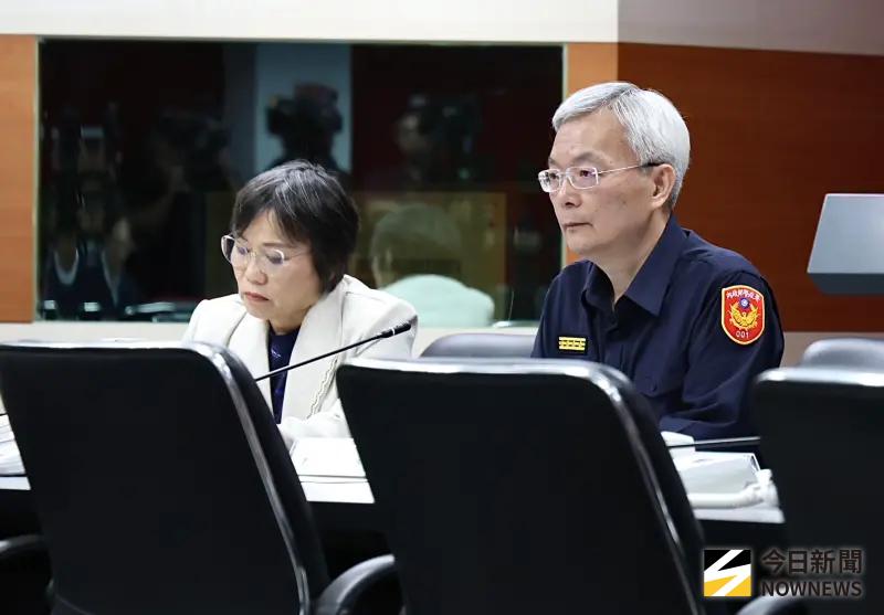 ▲警政署長張榮興指出，張文直到被7位員警在後追捕後墜樓。（圖／記者朱永強攝，2025.12.20）