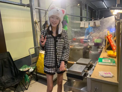 ▲裴琳（如圖）擺攤很勤快，幾乎每天擺。她表示，現在首要任務是把自己養胖。（圖／記者李欣恬攝影）