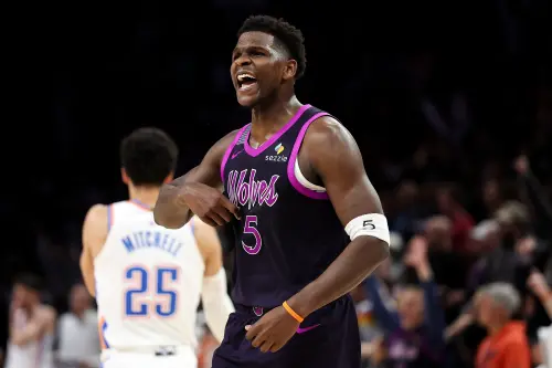 NBA／雷霆又輸了！愛德華茲三分「弒神一擊」　灰狼112：107贏球
