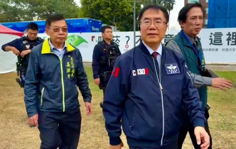 ▲台南好Young耶誕搖滾演唱會如期開鑼，黃偉哲要求全面加強維安，確保場內場外秩序與安全。（圖／南市府提供）