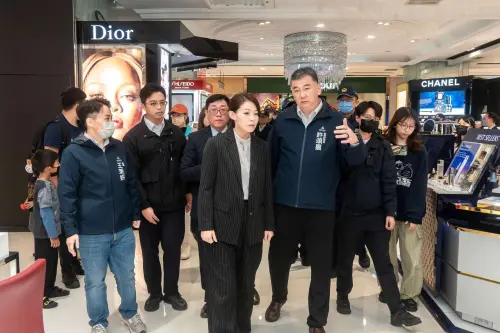 防堵北捷隨機傷人模仿效應！高虹安赴百貨視察　指示加強維安警戒
