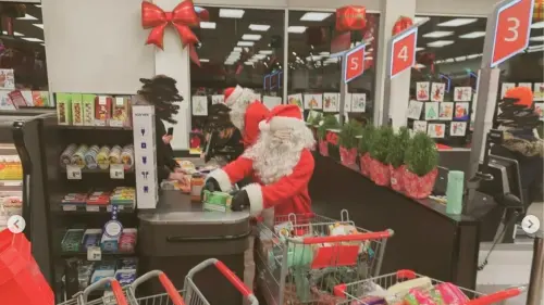聖誕老人也受不了高物價？加拿大超市遭洗劫　抗議生活成本飆漲
