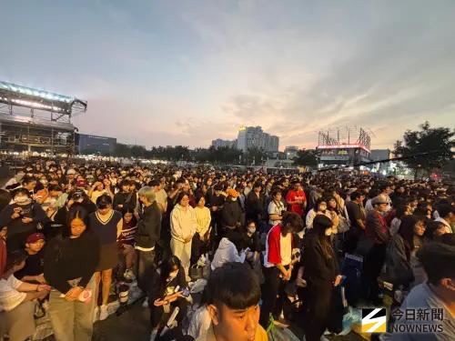 北市隨機攻擊釀4死11傷！台南耶誕演唱會維安升級　全場默哀30秒
