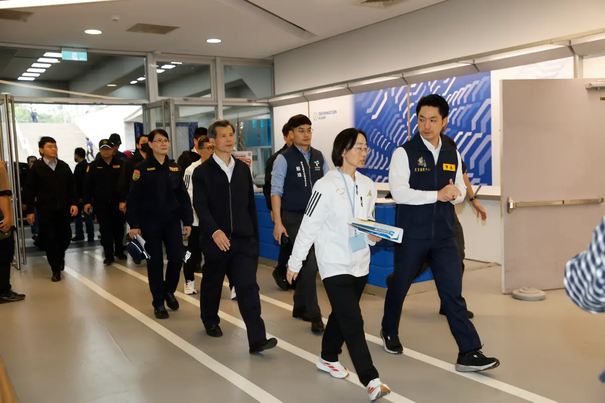 ▲台北馬拉松今晨在台北市政府前廣場起跑，台北市加強維安。（圖／台北市政府提供）