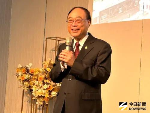 ▲台灣港務公司董事長周永暉說明高雄港務分公司多角化經營有成的情形。(資料照／記者黃守作攝)