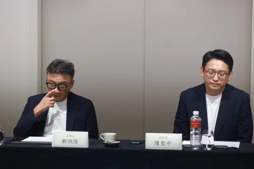 ▲聯發國際董事長鄭凱隆、總經理陳聖中緊急召開說明會，還原始末。（圖／記者葉政勳攝）