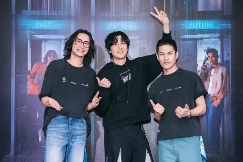 宇宙人小玉40歲急脫單！花錢問AI　ChatGPT鐵口直斷：2026下半年
