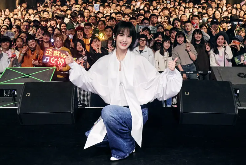 ▲歌手楊丞琳（如圖）久違地在台灣舉辦見面會，選在冬至和粉絲團聚。8月歷經手術治療的她，對粉絲坦承，休養期間也曾有過撐不住、崩潰大哭的時候。（圖／樹與天空提供）