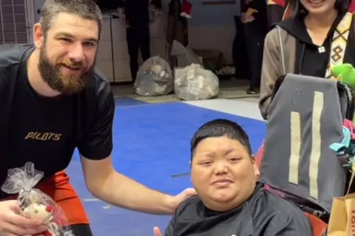 影／生活大於籃球！阿提諾錄影片激勵患病小球迷　媽媽曝動人故事