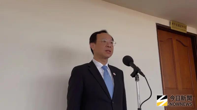 ▲衛福部長石崇良說明北捷殺人案傷者有HIV感染者，但都穩定控制，目前衛福部諮詢電話共進線21通。（圖／記者張乃文攝）