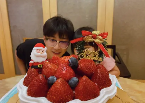 ▲江宏傑（左）的好爸爸形象，在日本頗受欣賞，也曾被日本媒體讚揚。（圖／摘自福原愛 Ai Fukuhara 臉書）