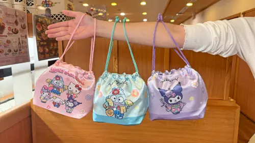 ▲三麗鷗家族、酷洛米與人魚漢頓，3款「束口便當袋」。（圖／藏壽司kurasushi.tw）