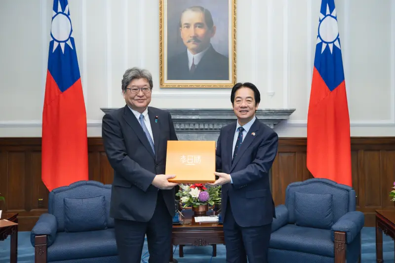 日自民黨代理幹事長拜會賴清德　先為北捷不幸傷亡表達慰問