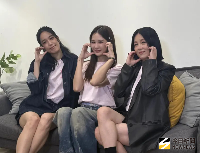 ▲安心亞（中）與苗可麗（右）、陳庭妮（左）合演《陽光女子合唱團》，在殺青後還繼續飆髒話，被經紀公司罰5000元。她一度不小心肘擊片中另一要角翁倩玉，還讓對方流鼻血，嚇到以為在演藝圈要待不下去。（圖／記者蘇詠智攝）