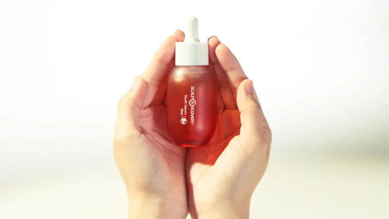 ▲髮基因青春露獲得比利時評鑑大賞獲得金獎殊榮。（圖／翻攝畫面）