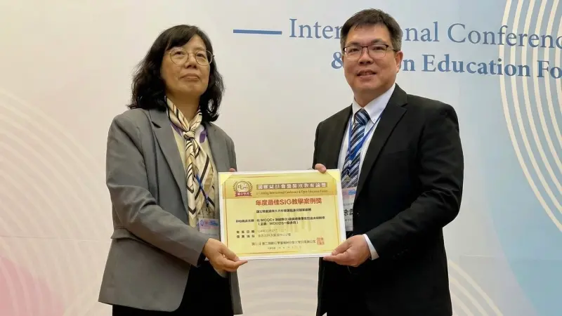 ▲高餐大中餐廚藝系許榮麟老師生動教學脫穎而出，榮獲「年度最佳 SIG 教學案例獎」。（圖／高餐大提供）