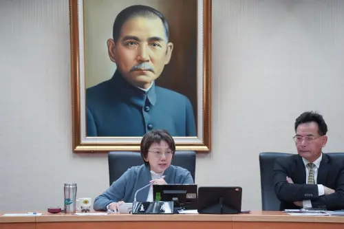 國中考題驚見「69」、大學男師問性經驗　立院召開性平公聽會　
