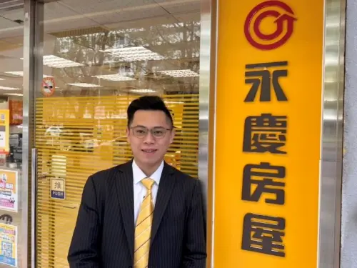 ▲楊昕發現自己喜歡能與人互動的工作，決定轉職到永慶房屋，創下年收150萬的成績。（圖／永慶提供）