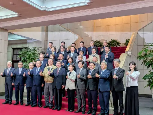 接待產學界大咖被問彈劾　卓榮泰反應曝：努力把國家往好的方向