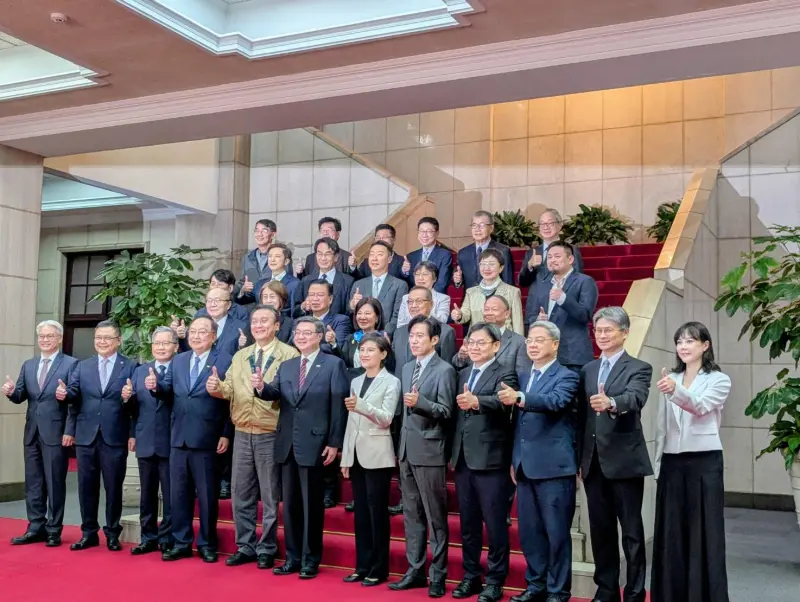 接待產學界大咖被問彈劾　卓榮泰反應曝：努力把國家往好的方向