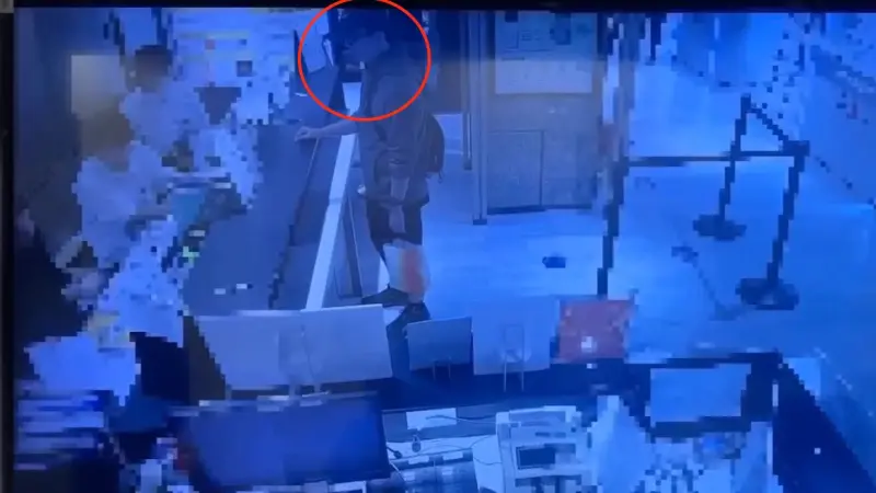 百貨監視器最新畫面曝！張文「前一天先場勘」服務台問1事慘被拒